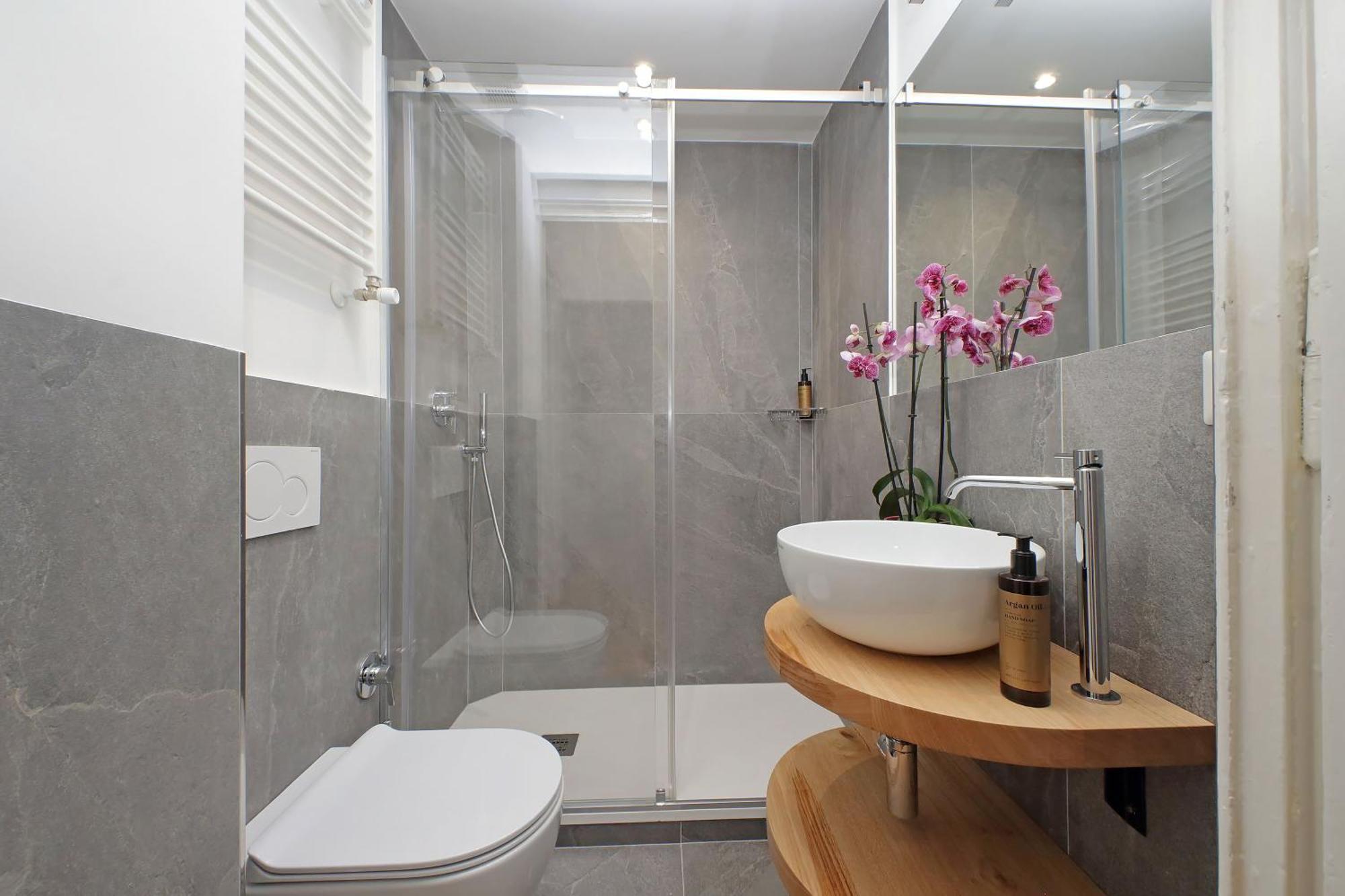 Apartment Treasurerome Adriana Charme 4br Rom